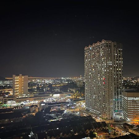 New 6Pax Soho Near Usm & Spice Arena & Airport Lägenhet Bayan Lepas Exteriör bild